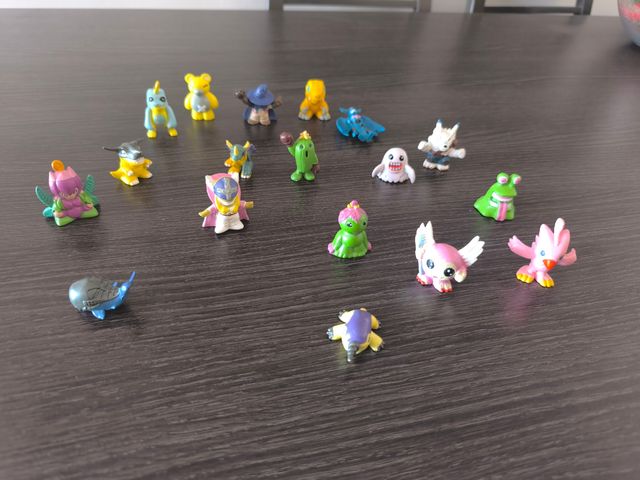 Lote 37 Figuras Digimon vintage