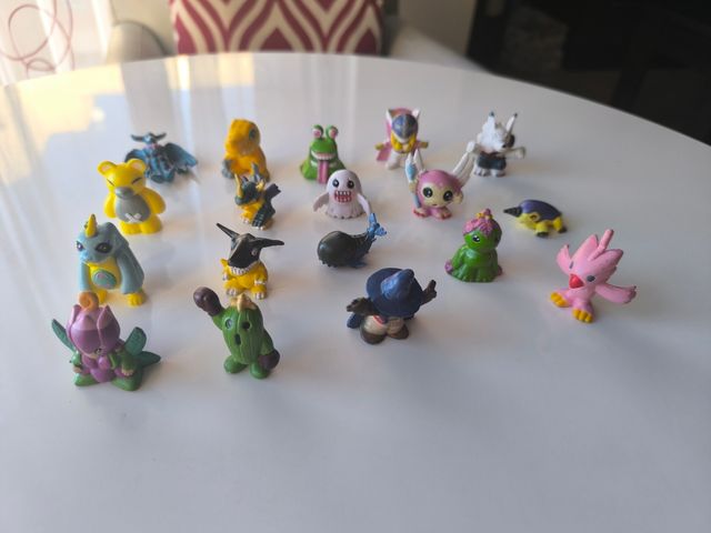 Lote 37 Figuras Digimon vintage