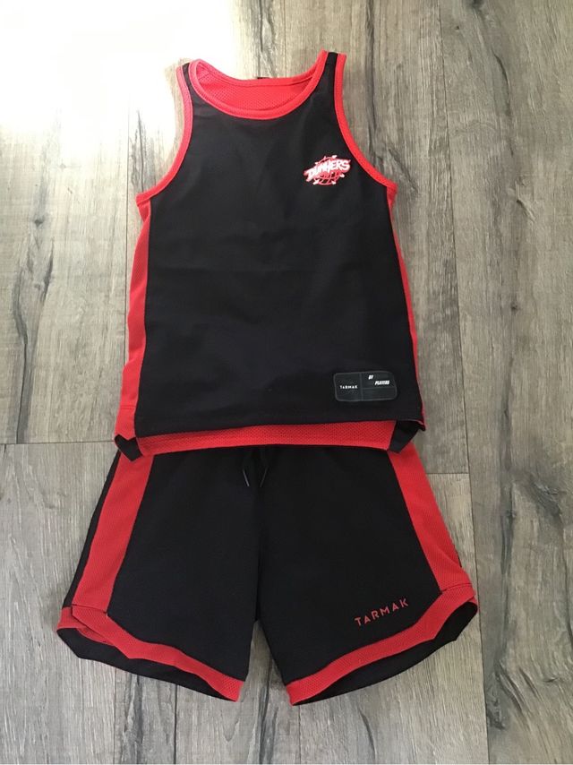 Conjunto de baloncesto reversible 6 - 7 años