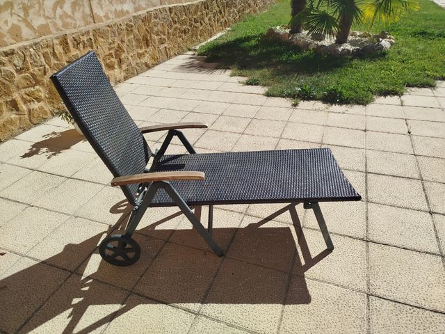 Tumbona Ratán con Ruedas