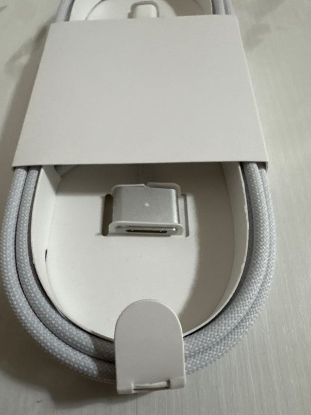 Cable MagSafe 3 Apple precintado