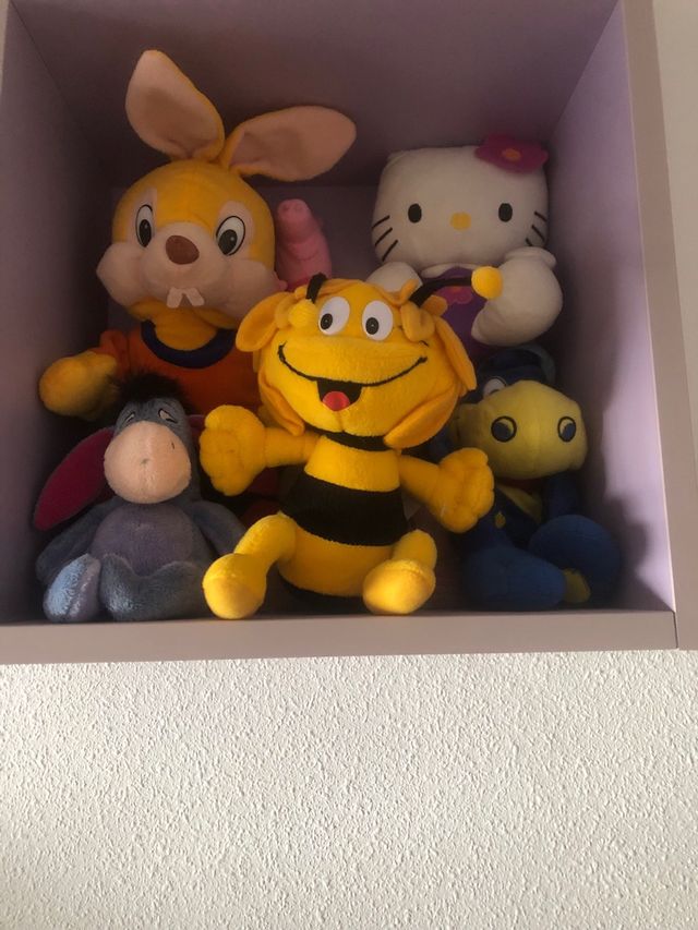 Set di peluche: Maya the Bee, Eeyore, Hello Kit