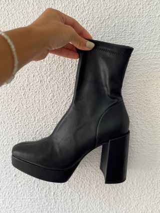 Botines negros Stradivarius talla 38