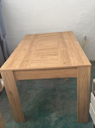 Mesa de comedor extensible de madera