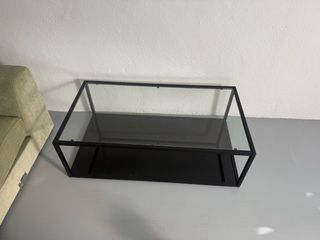 Mesa baja salón metal negro y cristal