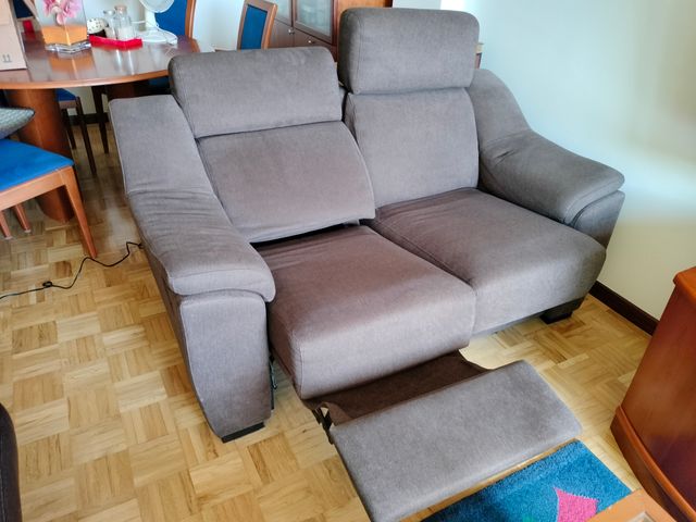 Sofá 2 plazas reclinable eléctrico