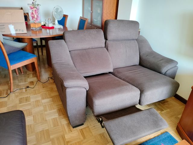 Sofá 2 plazas reclinable eléctrico