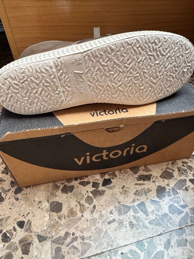 Zapatillas Victoria Marrones Talla 34