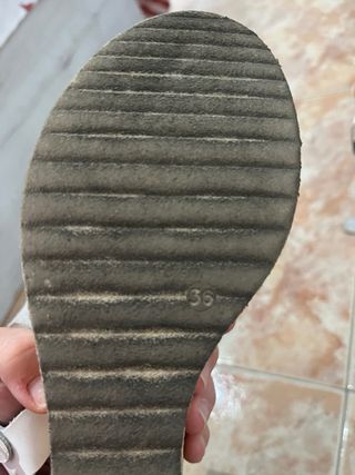Sandalias blancas tacón