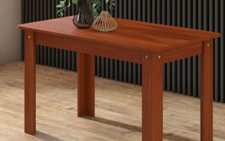 Mesa de comedor de madera