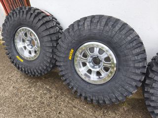 Maxxis Trepador 40 + llantas beadlock