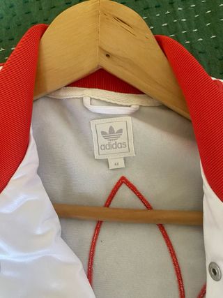 Giacca Adidas bianca e rossa edizione limitata