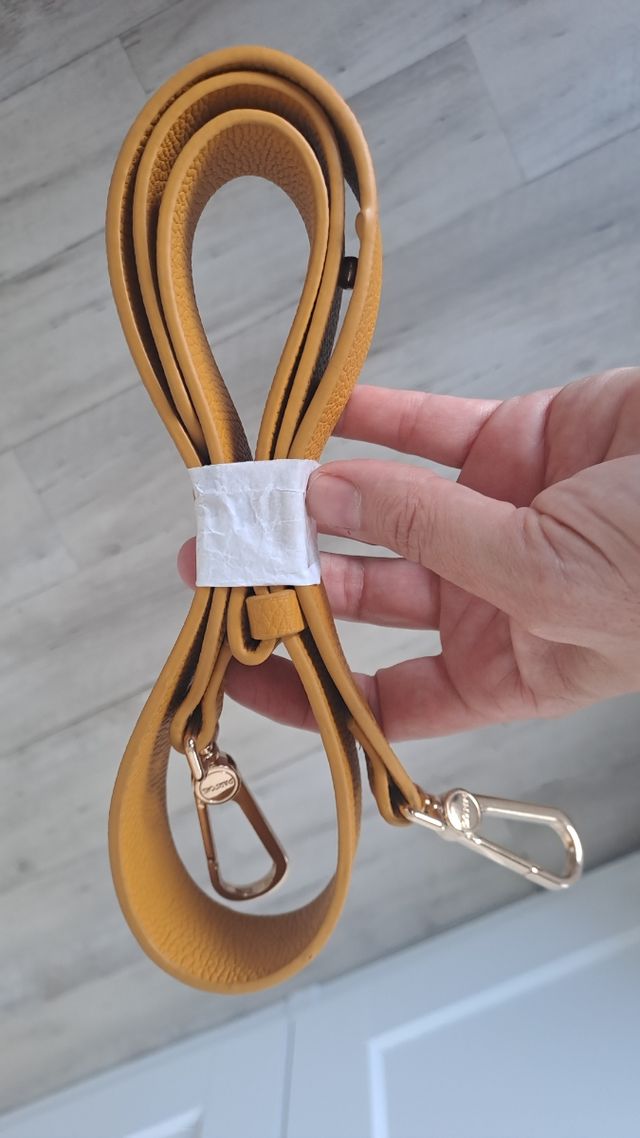 Bolso de hombro mostaza con 3 correas + regalo