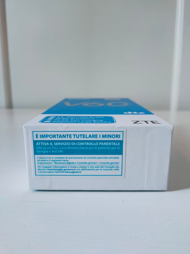 ZTE Blade V60 vita 256GB+16GB RAM Nuovo