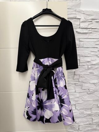 Vestido fiesta corto floral morado y negro
