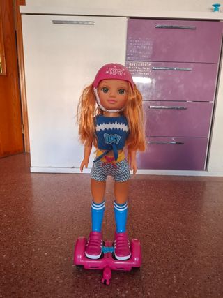 Nancy con Hoverboard