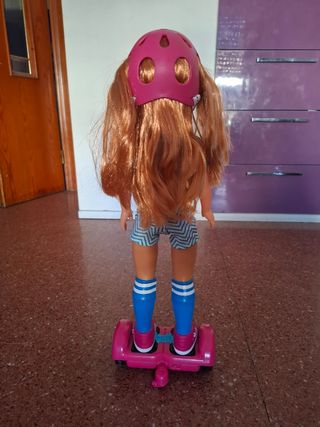 Nancy con Hoverboard