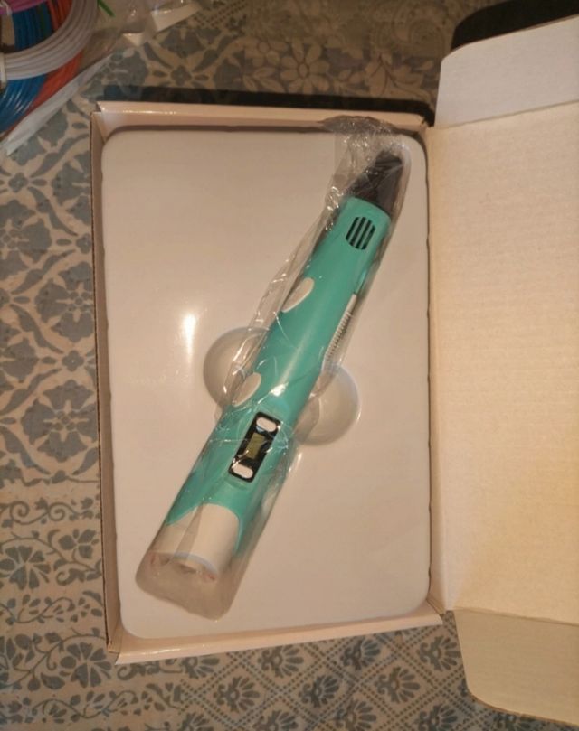 Bolígrafo 3D PLA con filamentos