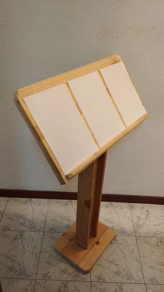Atril Portamenús Madera 3 Hojas A4