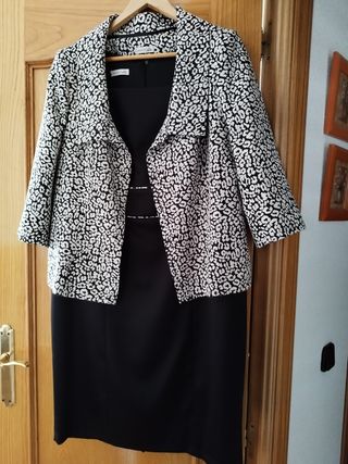 Traje chaqueta negro y blazer estampado