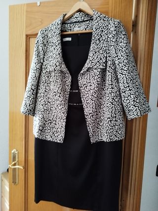 Traje chaqueta negro y blazer estampado