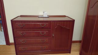 Mueble cajonera con espejo, recogida en Oviedo 