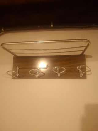 Perchero de pared madera y metal vintage