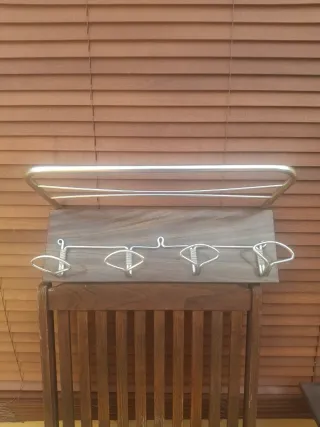 Perchero de pared madera y metal vintage