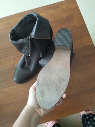 Botines de piel marrones