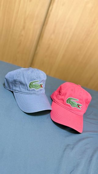 Gorras Lacoste Azul y Rosa