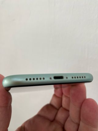 iPhone 11 64 GB Turquesa 
