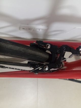 Bicicleta de carretera Trek Roja. Edmonda SL 6.