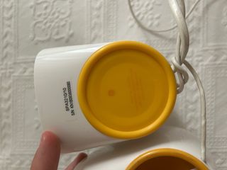 Altavoces multimedia Philips blancos y negros