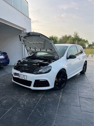 Volkswagen Golf R