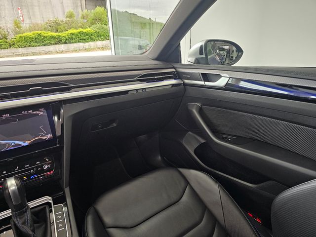 Volkswagen Arteon R 320