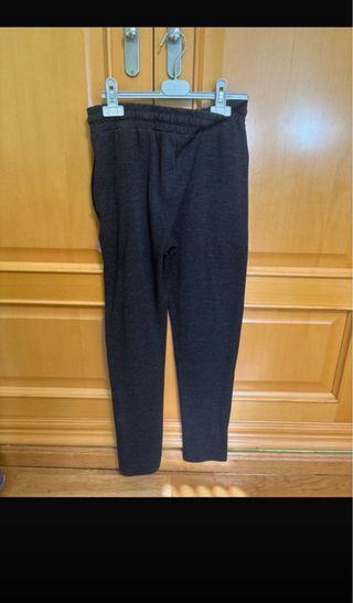Pantalones grises para niño