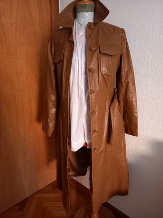 Abrigo-gabardina cuero