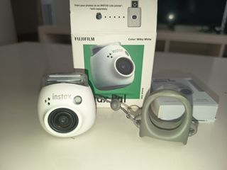 Cámara Fujifilm Instax Pal Blanca