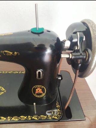 Máquina de coser Alfa vintage