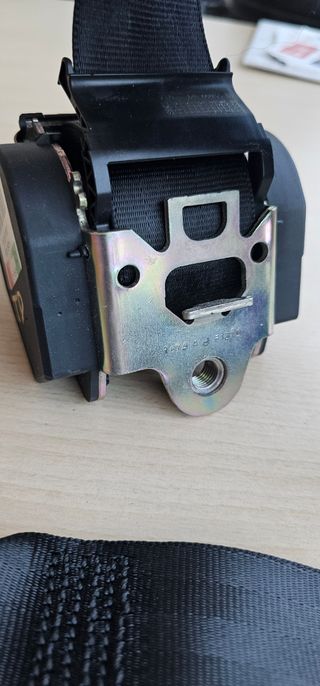 Cinturón trasero derecho Audi A4