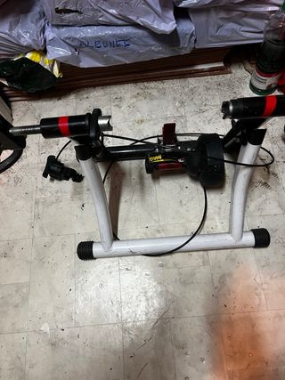 Bicicleta Trek para altura de 180 máximo, rodillo