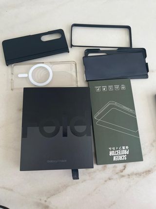 Samsung Galaxy Z Fold 4 256GB - En garantía