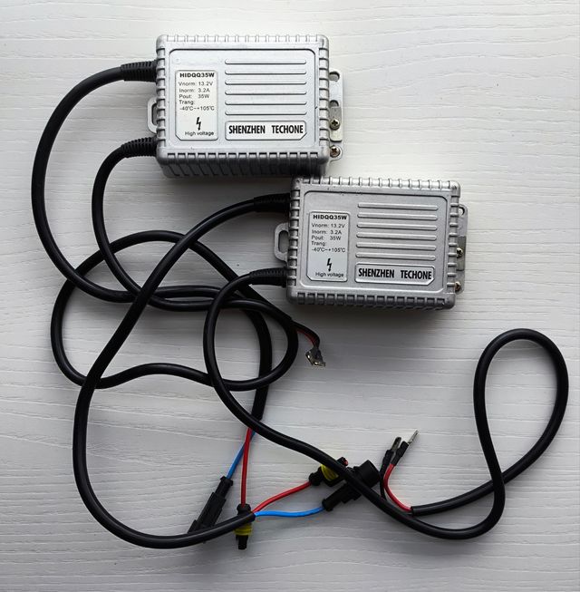 2 Balastros HID 35W Techone