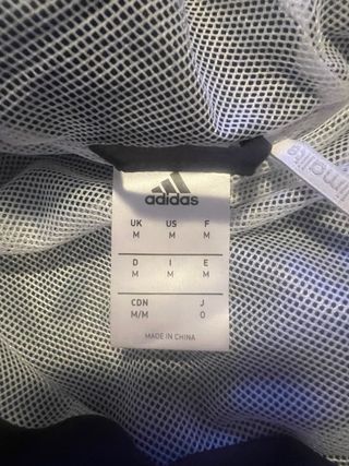 Chaqueta cortavientos Adidas Negra y Blanca