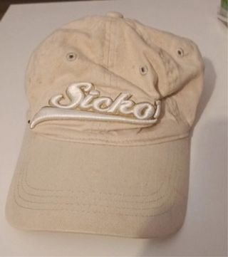 Gorra beige con bordado Sicko