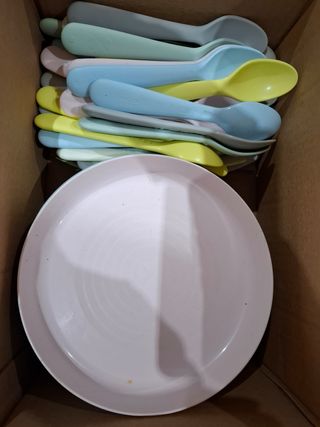 Vajilla infantil de plástico