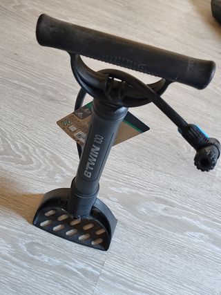 Bombín B'Twin 100 para bicicleta a estrenar