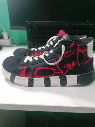 Zapatos skate estampado Shein Rojo Negro talla 40