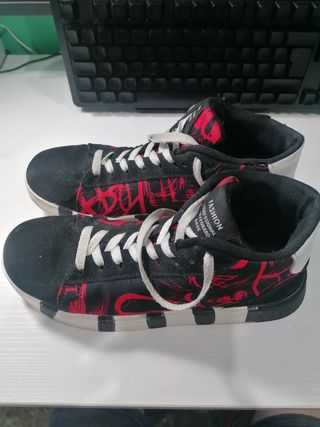 Zapatos skate estampado Shein Rojo Negro talla 40