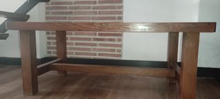 Mesa de centro de madera de roble francés.